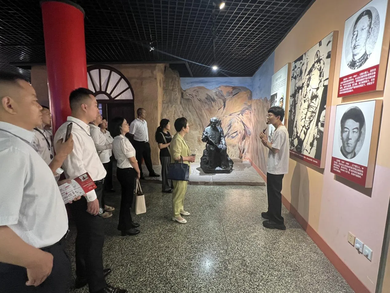 «Вспоминая прошлое, глядя в будущее, укрепляя веру, служа развитию»123 (4)