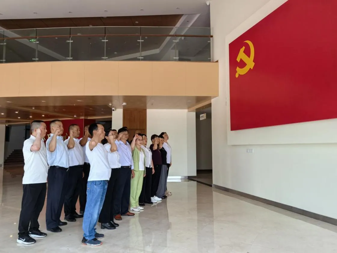 «Вспоминая прошлое, глядя в будущее, укрепляя веру, служа развитию»123 (6)