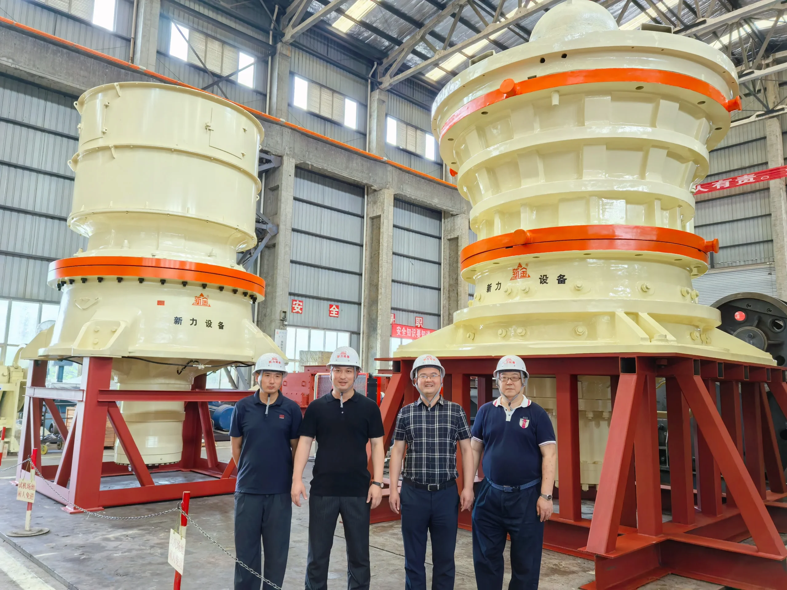 Партийная организация компании «Синьли горное оборудование» отпраздновала111 (1)