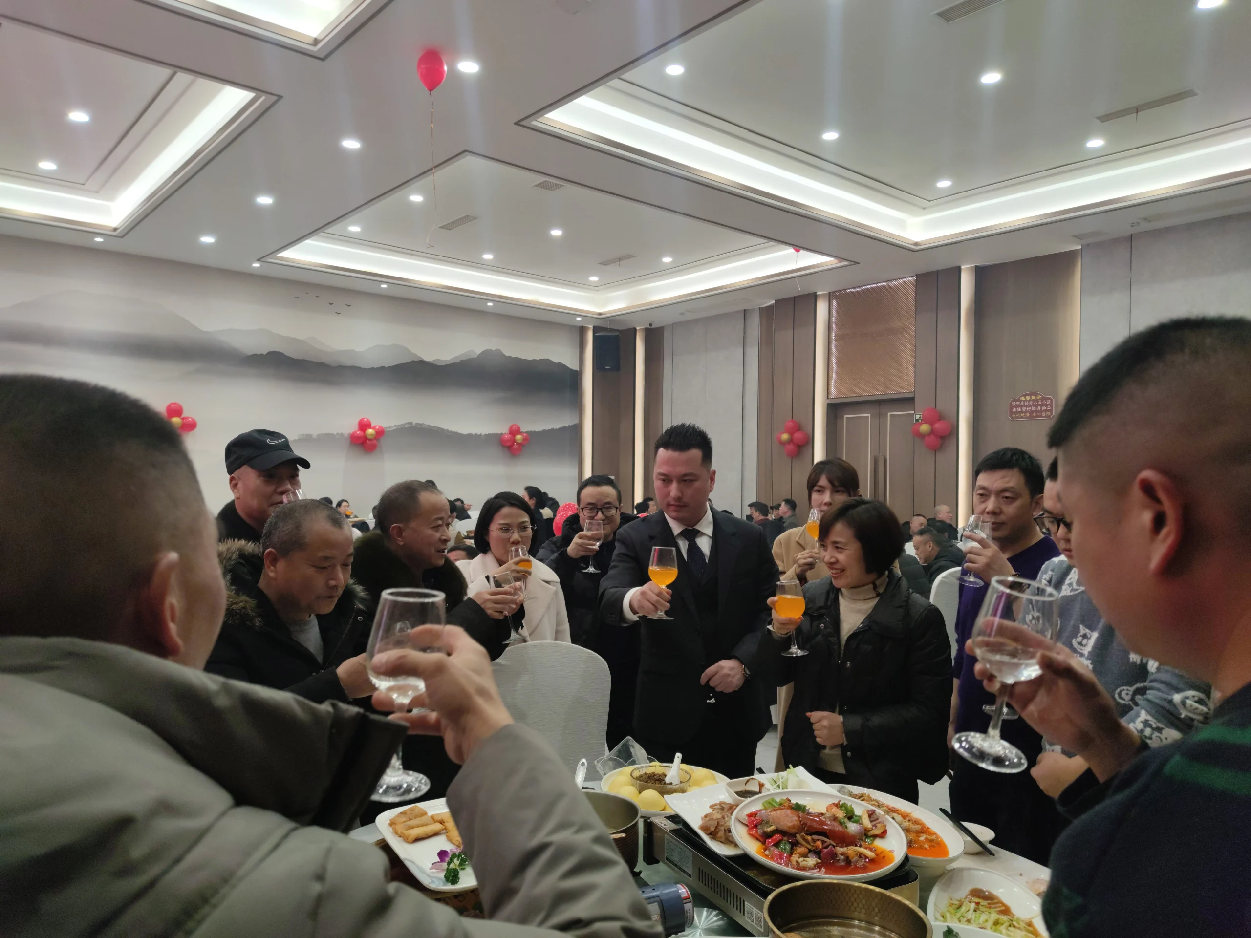 Под покровительством Змеи — к новым свершениям и блестящему будущему Новогодний праздничный вечер11956 (13)